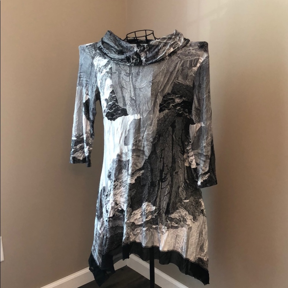 Cable & Gauge Long-Sleeved Dress